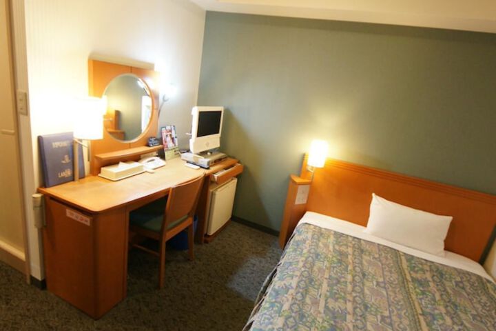 Room 3 of 14