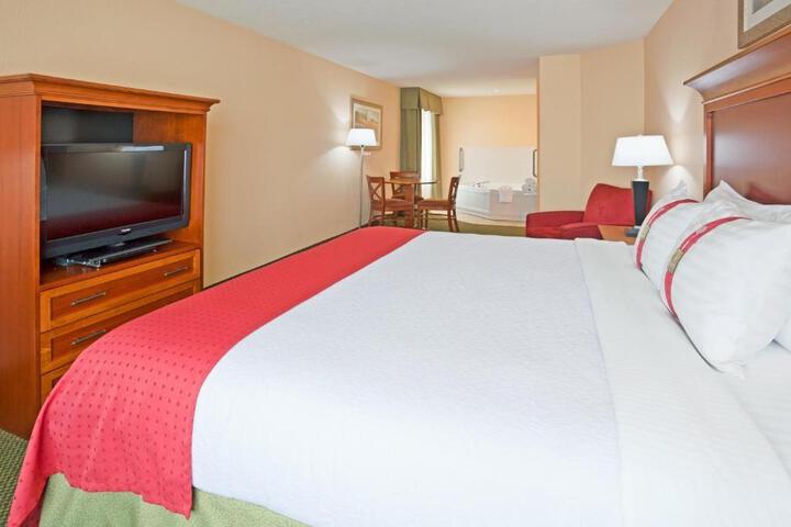 1 King Bed (16 of 22)