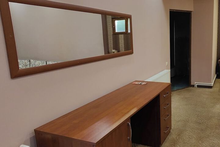 Room 93 of 164