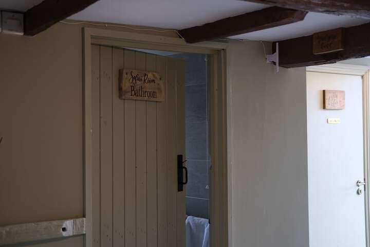 Room 30 of 67