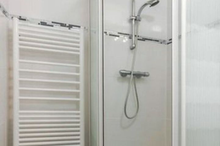 Room 2 of 19