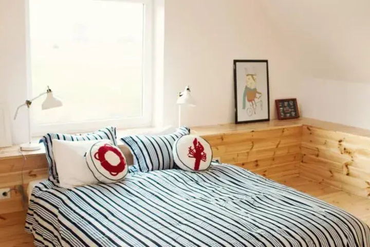 Room 2 of 13