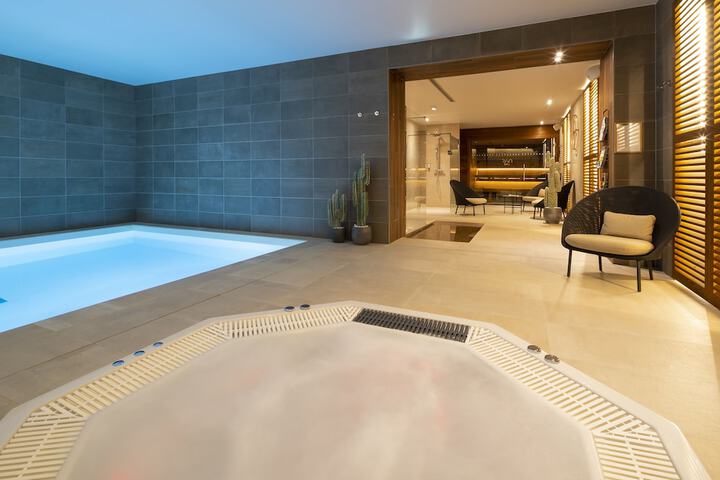 Pool 37 of 63