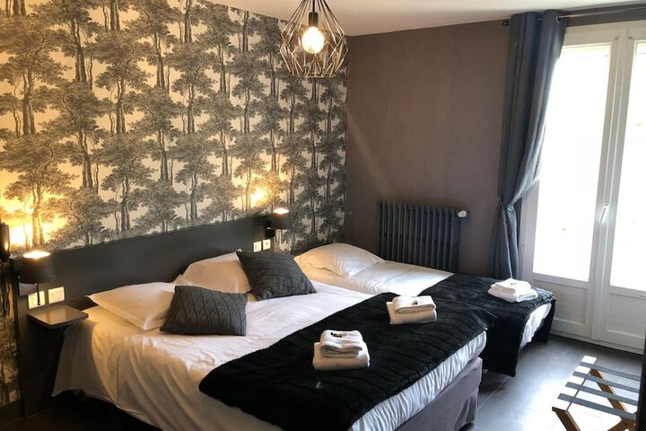 Room 12 of 46