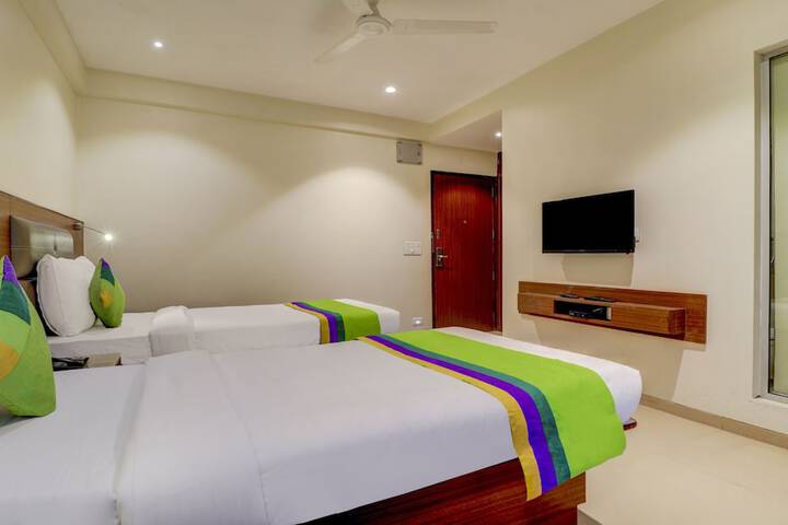 Room 11 of 40