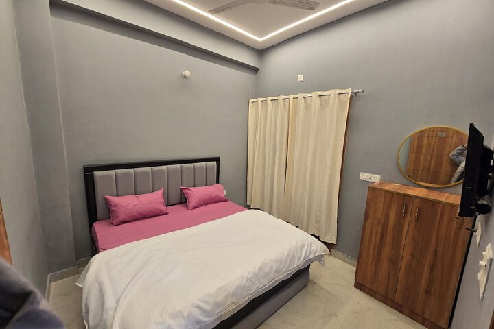 Room 3 of 19