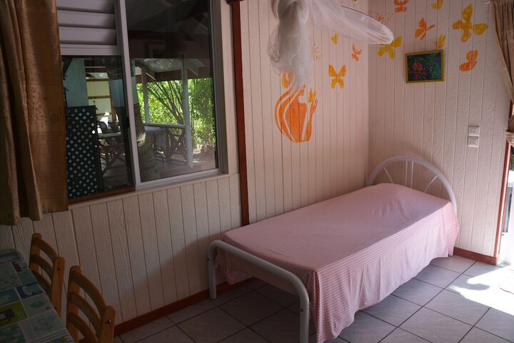 Room 8 of 125
