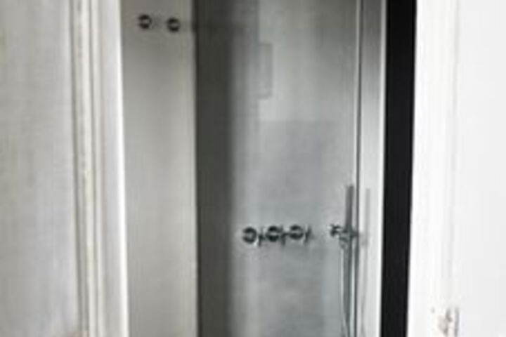 Room 4 of 20