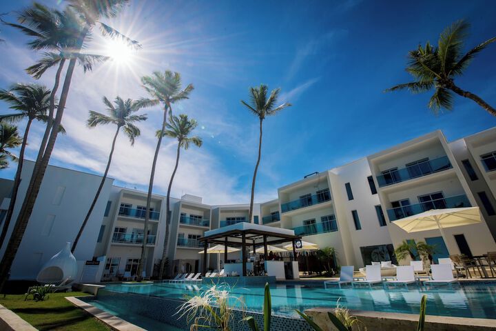 Hotel 8 of 9
