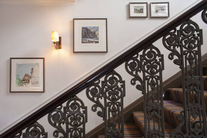 Hotel Interior 130 of 149
