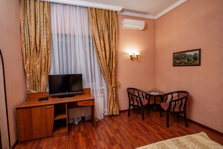 Room 20 of 34