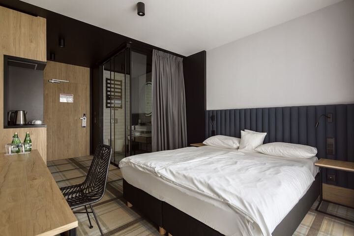 Room 21 of 95