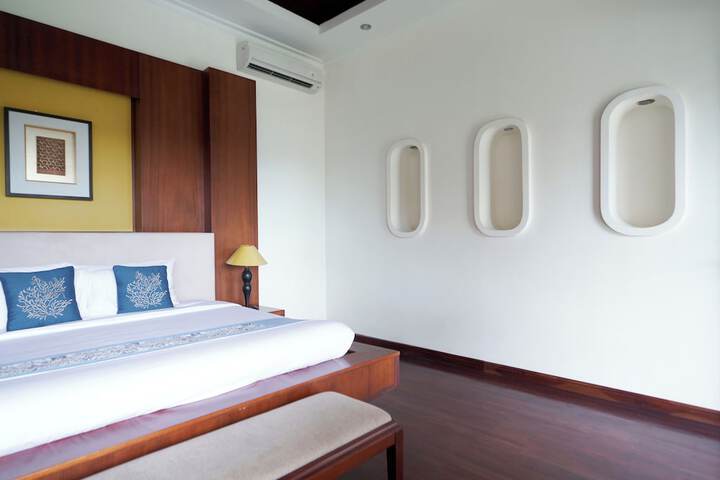 Room 9 of 68