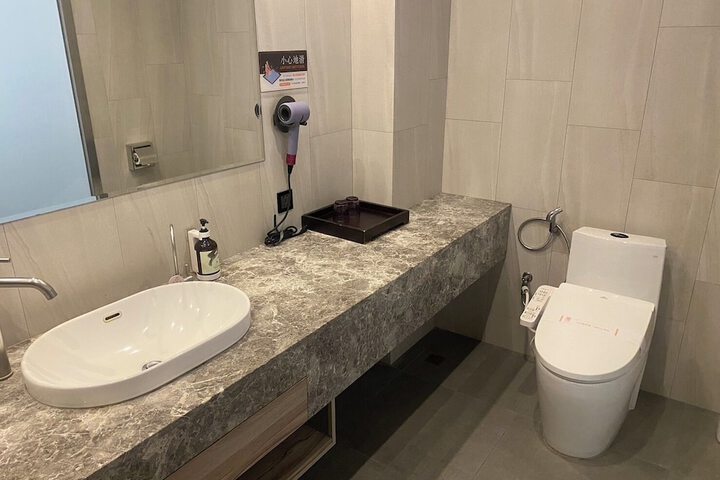 Room 88 of 93