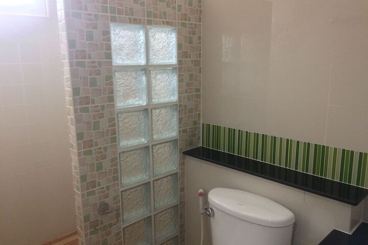 Room 8 of 20