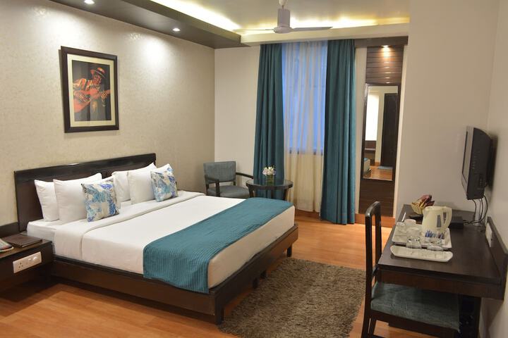 Room 13 of 29