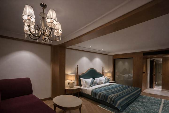 Room 15 of 40