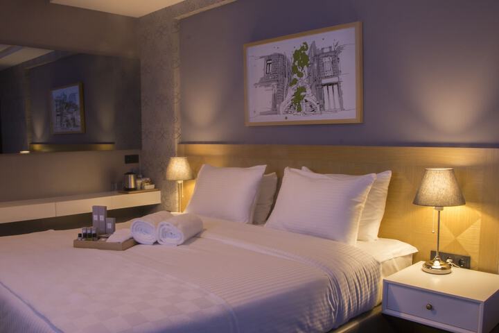Room 8 of 55
