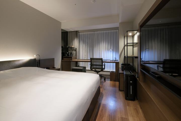 Room 11 of 121
