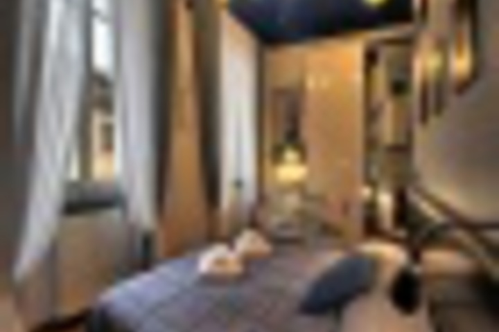 Room 51 of 528