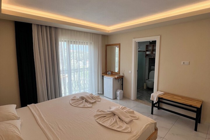 Room 10 of 40