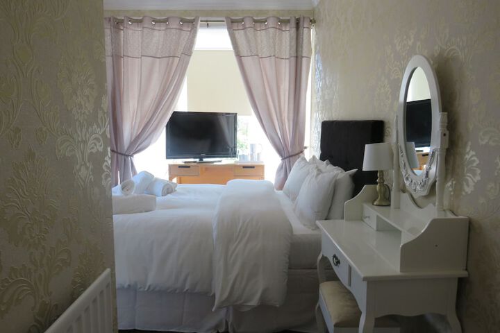 Room 16 of 39