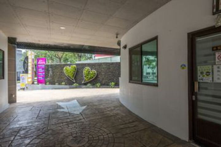 Hotel 65 of 84