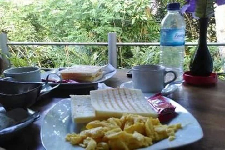 Breakfast/Coffee Service 24 of 38