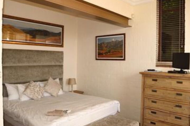 Room 40 of 101