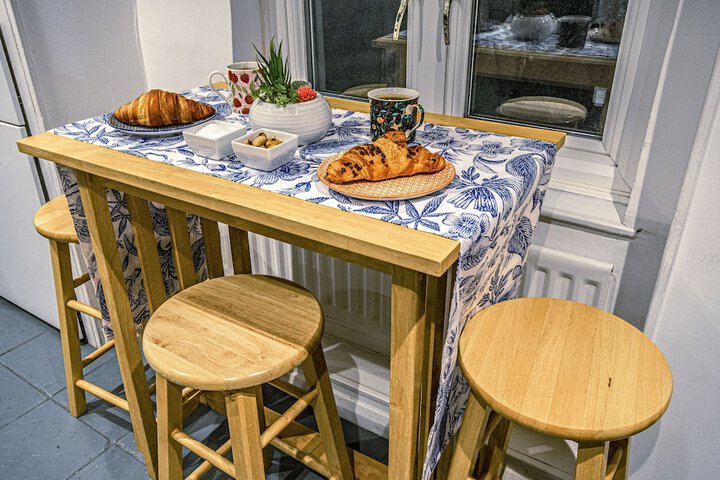 Dining 11 of 17