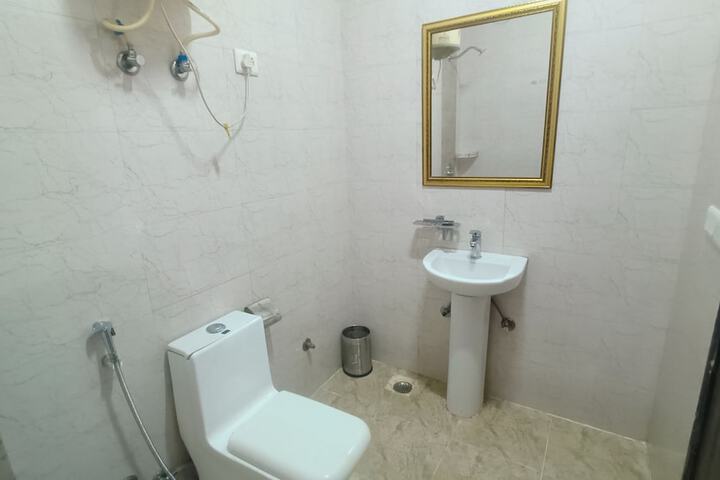 Room 84 of 126