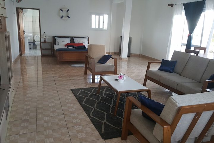 Room 7 of 28