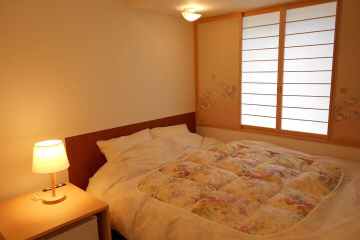 Room 4 of 30