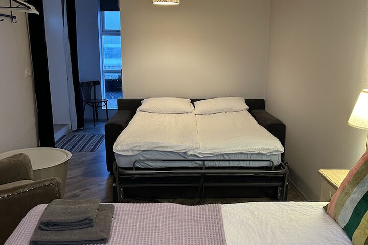 Room 43 of 64