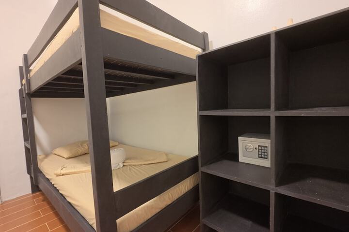 Room 45 of 144