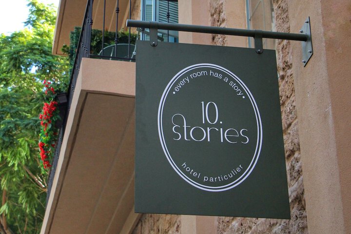 10 Stories Hotel
