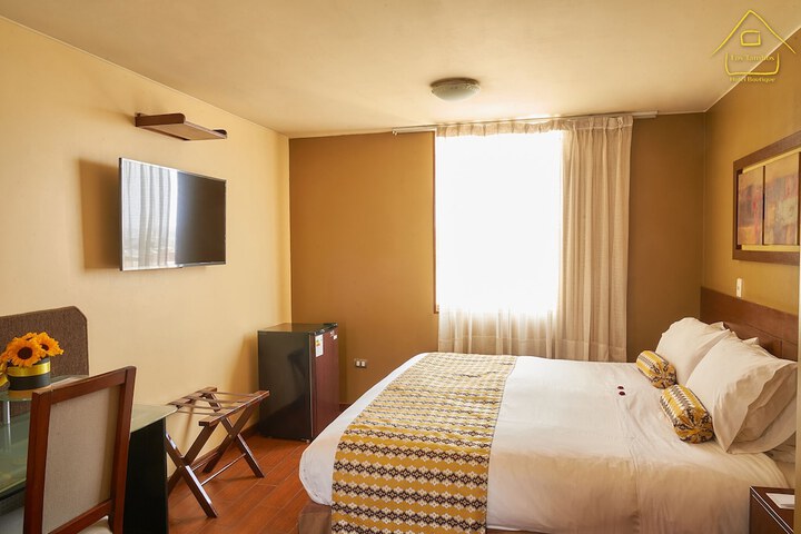Room 11 of 76