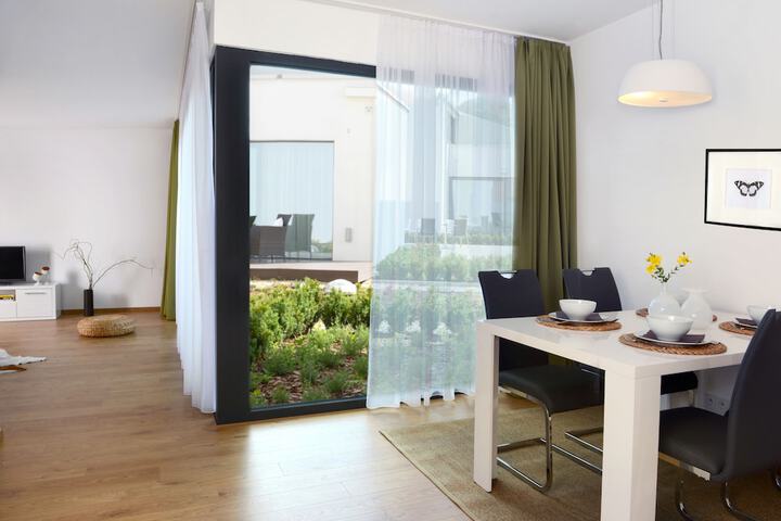 Room 12 of 50