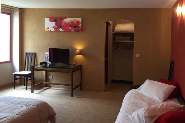 Room 8 of 21