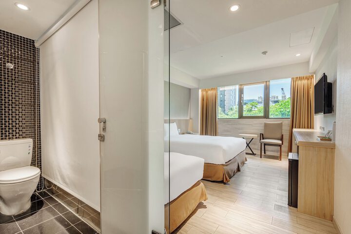 Room 70 of 88