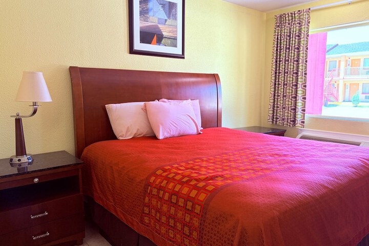 Room 35 of 67