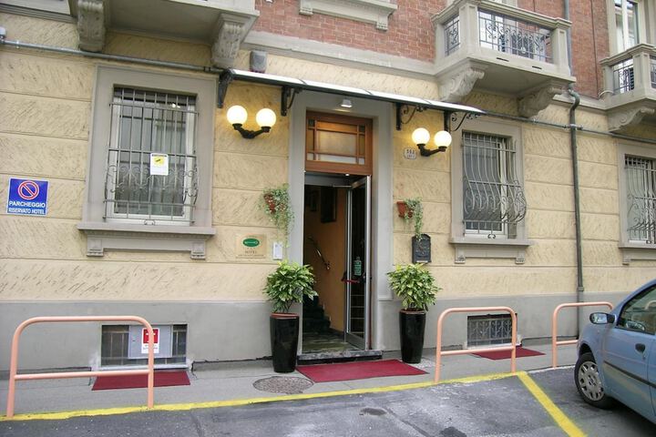 Hotel 60 of 61