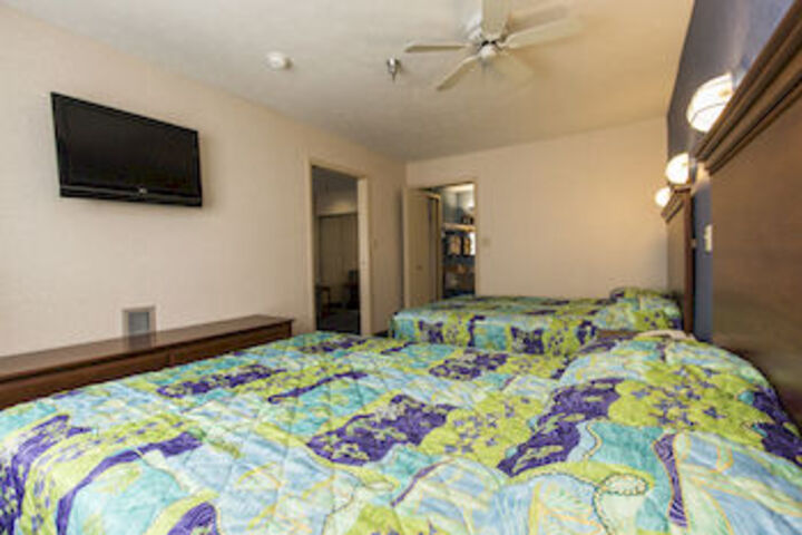 Room 7 of 33
