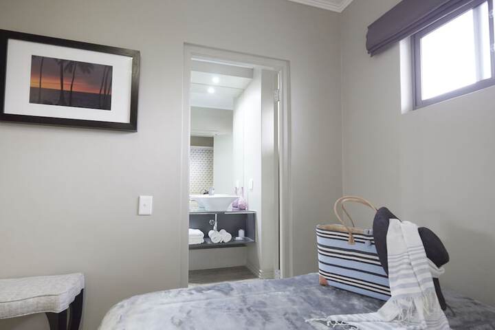 Room 11 of 83