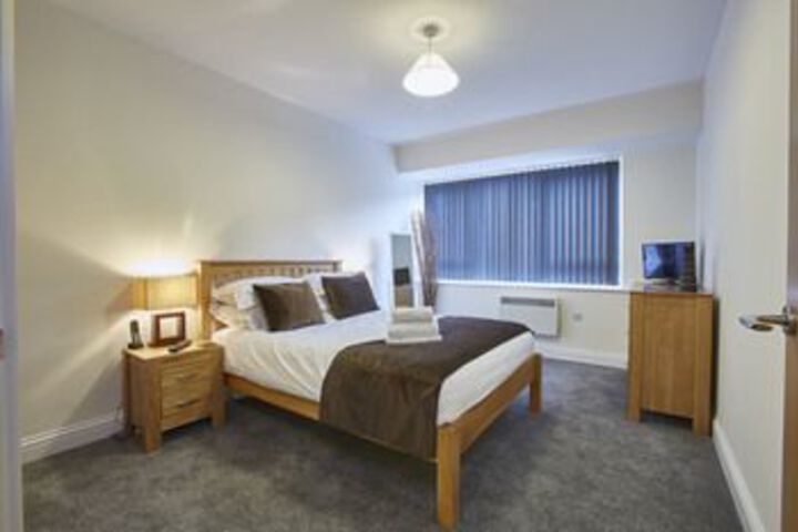 Room 12 of 27