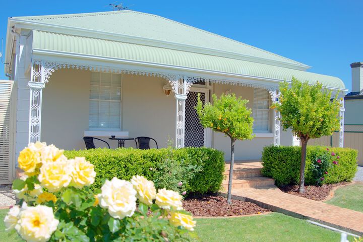 Hotel Exterior 45 of 45