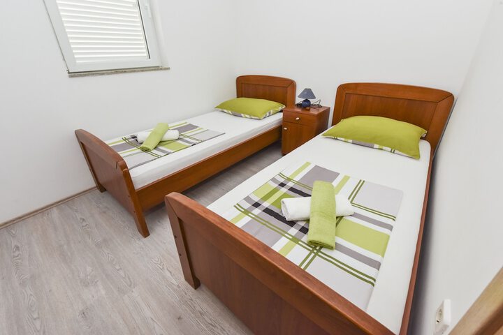 Room 19 of 59