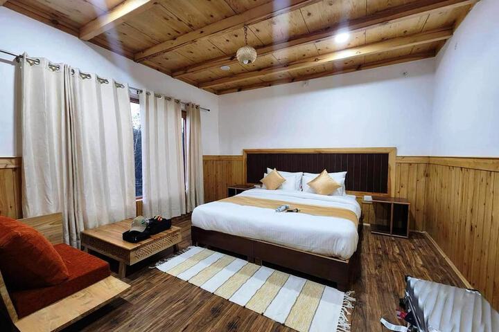 Room 8 of 23