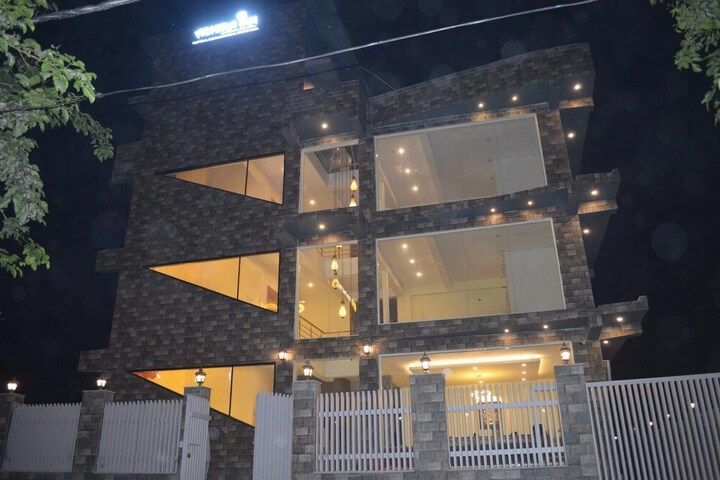 Hotel 34 of 40