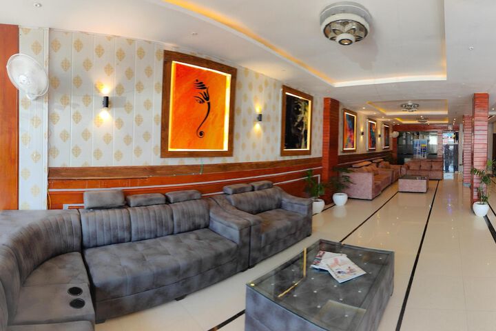 Hotel Interior 4 of 28
